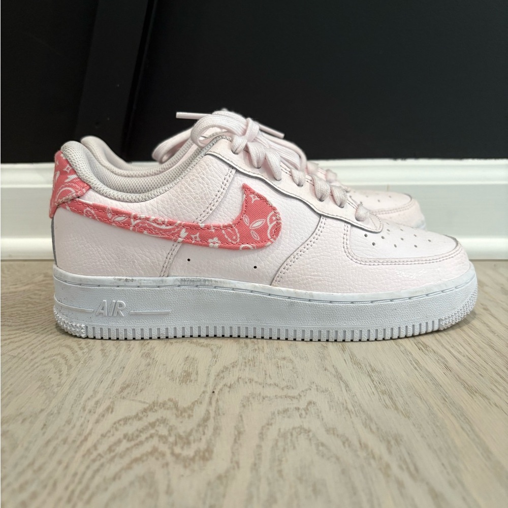 Nike Air Force 1 Low ’07 Paisley Pack Pink